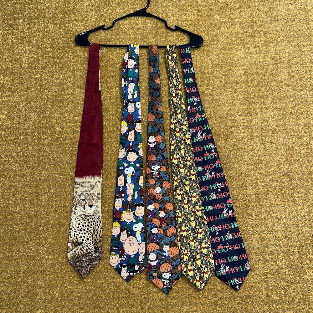 Lot of 5 Vintage 90s Novelty Neckties Peanuts Pooh Looney Tunes Cheetah Holiday
